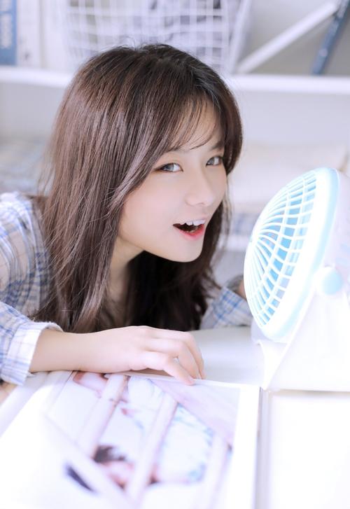 一边操一边摸一边爽的相关介绍