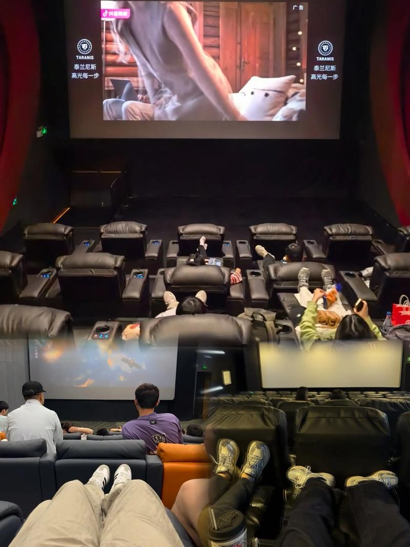 精品久久久精品的相关介绍