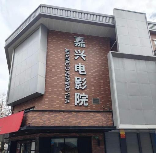亚洲男人的天堂久久精品的相关介绍