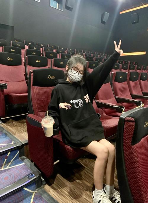 丰满女上司的诱惑的相关介绍