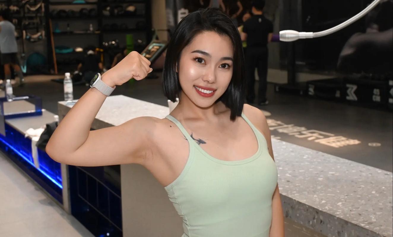 性感美女诱惑白浆的相关介绍