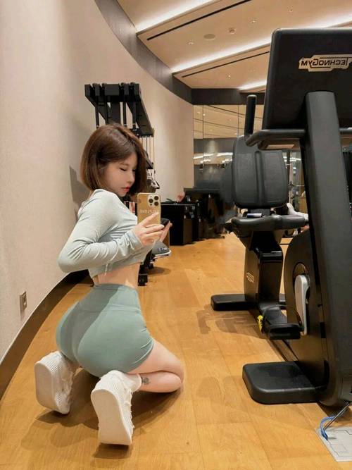 操女人操出白浆的相关介绍