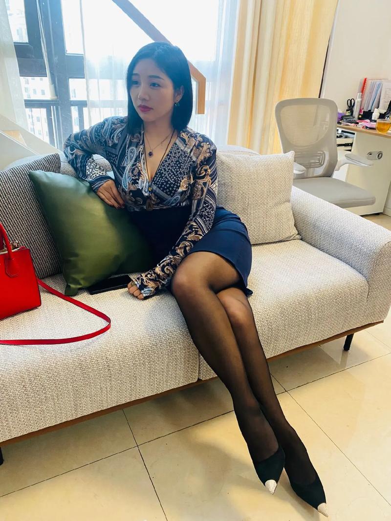 激情偷拍久久的相关介绍
