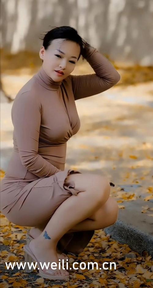 少妇看妹妹的相关介绍