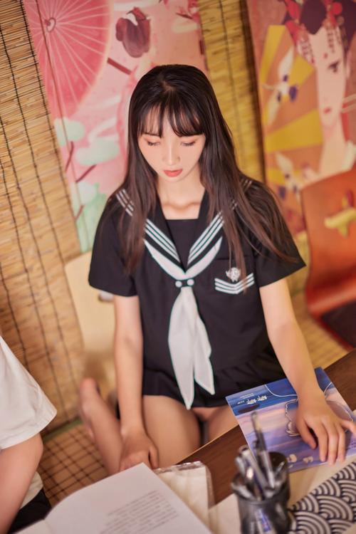 操白浆视频的相关介绍
