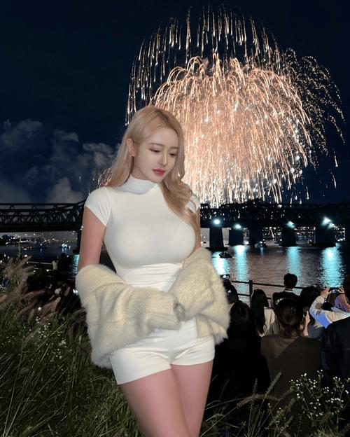 欧美在线av网站的相关介绍